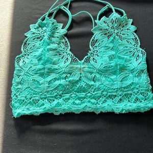 Bralette Peach Love size small.  Great shape